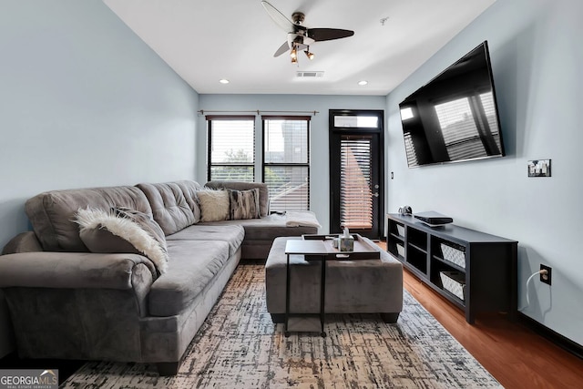 898 Oak St SW Unit 3204, Atlanta, GA 30310 - living room featuring a ceiling fan, wood finished floors, and recessed lighting