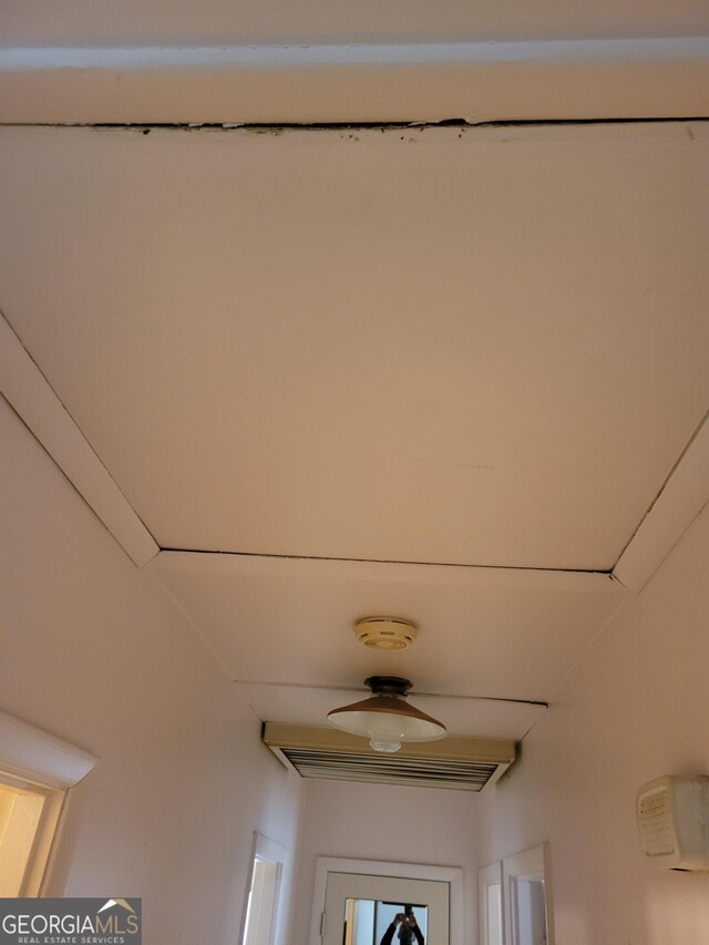 2137 Plantation Ln, Chamblee, GA 30341 - detailed view of a smoke detector