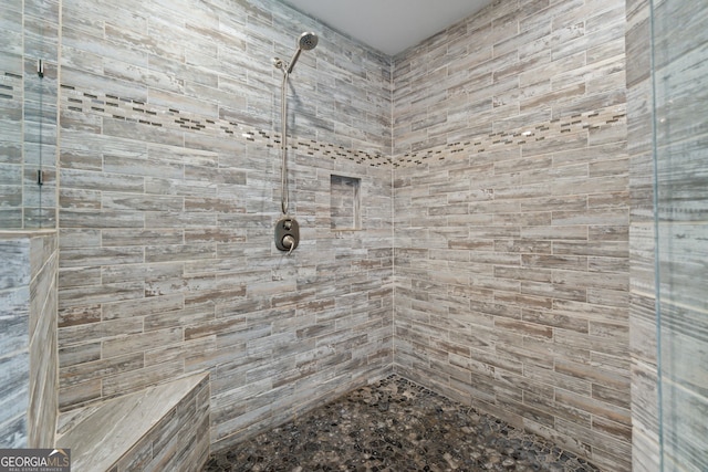 635 Piping Rock Pt, Lawrenceville, GA 30043 - full bathroom featuring tiled shower