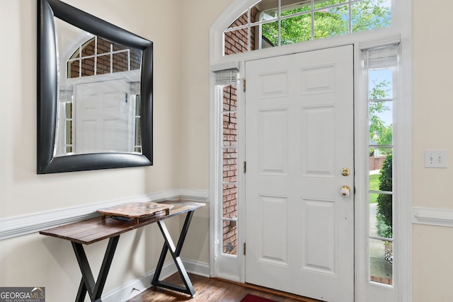 635 Piping Rock Pt, Lawrenceville, GA 30043 - entryway with wood finished floors and baseboards