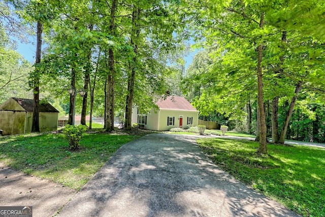 218 Jefferson Pl, Toccoa, GA 30577 - view of front of house featuring driveway