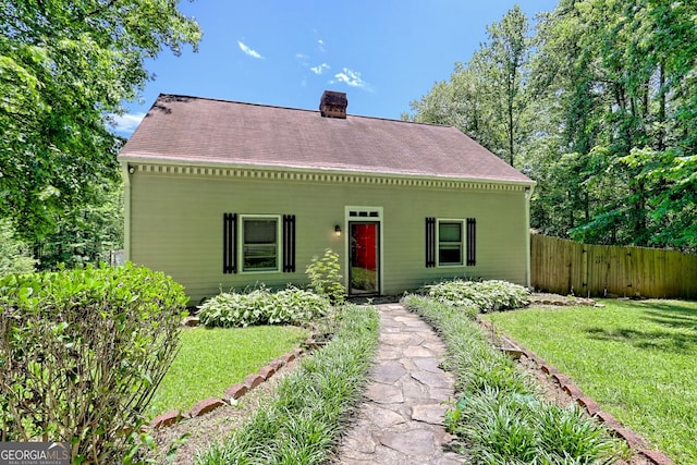 218 Jefferson Pl, Toccoa, GA 30577 - view of front of home featuring a chimney and a shingled roof