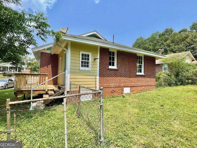 14 J Ave, Gainesville, GA 30504 - view of side of property with crawl space and brick siding