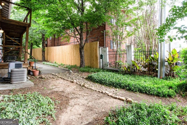 40 Daniel St SE, Atlanta, GA 30312 - view of yard featuring central air condition unit