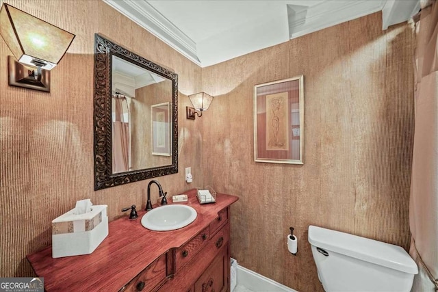 162 Daltree Ct, Marietta, GA 30068 - bathroom with vanity and crown molding