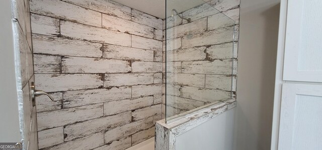 4373 Whiporwill Rd, Gillsville, GA 30543 - full bath featuring a tile shower
