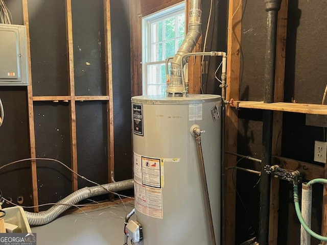 988 Hickory Ridge Dr, Macon, GA 31204 - utility room featuring gas water heater