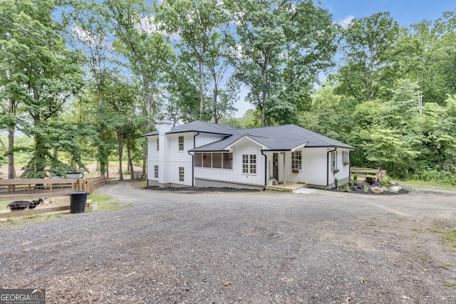6290 Cascade Palmetto Hwy, Fairburn, GA 30213 - modern farmhouse featuring board and batten siding and gravel driveway