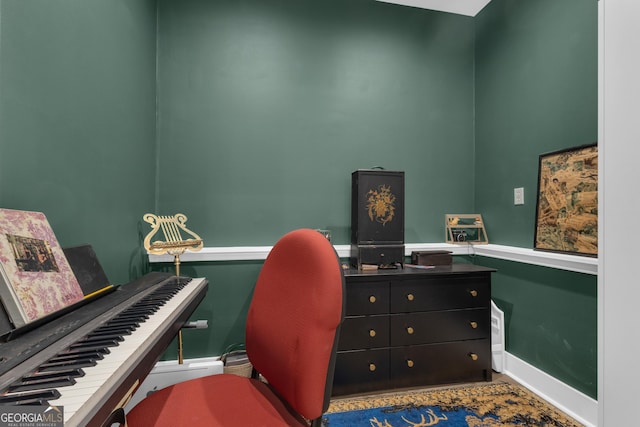 6290 Cascade Palmetto Hwy, Fairburn, GA 30213 - office area featuring baseboards