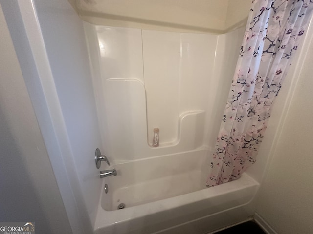 287 Ella Ct, Columbus, GA 31907 - full bathroom featuring shower / tub combo with curtain