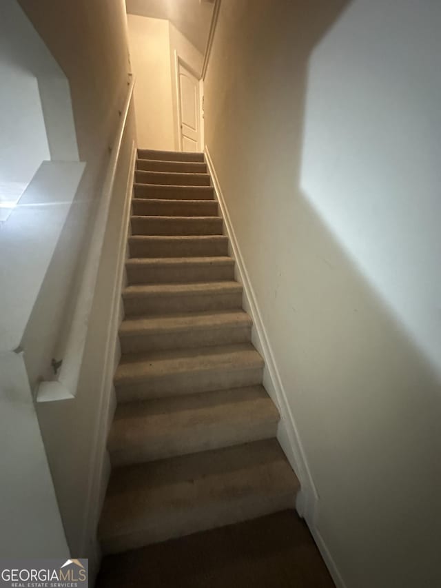 287 Ella Ct, Columbus, GA 31907 - view of stairway