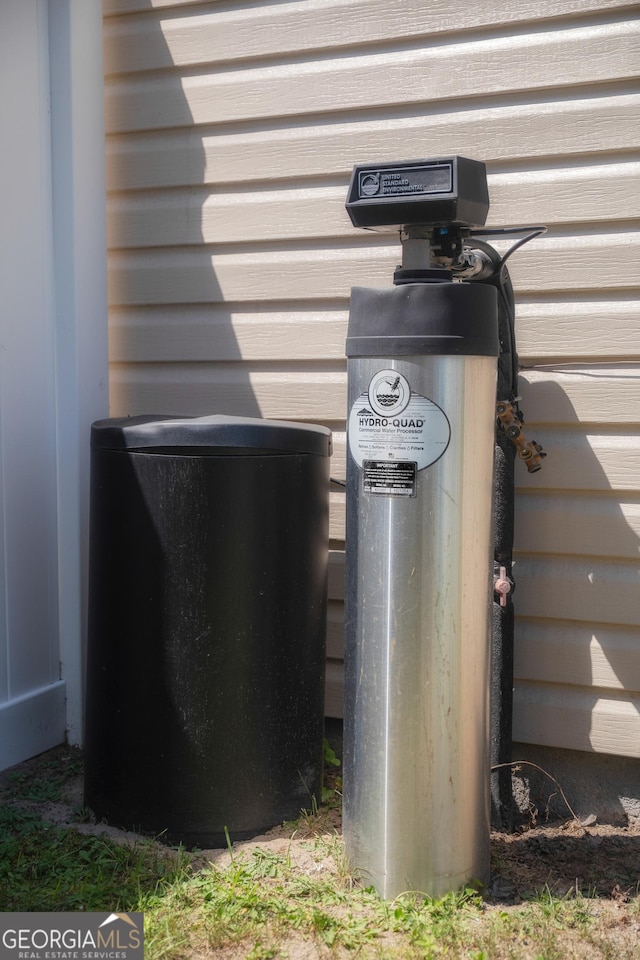 104 Johansen Way, Kingsland, GA 31548 - exterior view of a water softener