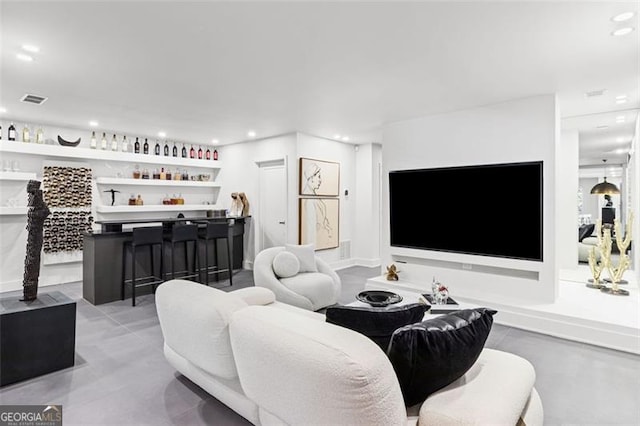 8610 Sentinae Chase Dr, Roswell, GA 30076 - living area with a dry bar and recessed lighting