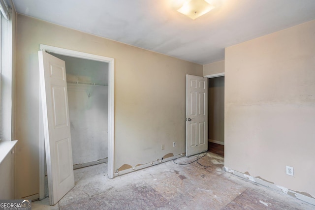 1177 Arlington Ave SW, Atlanta, GA 30310 - unfurnished bedroom featuring a closet