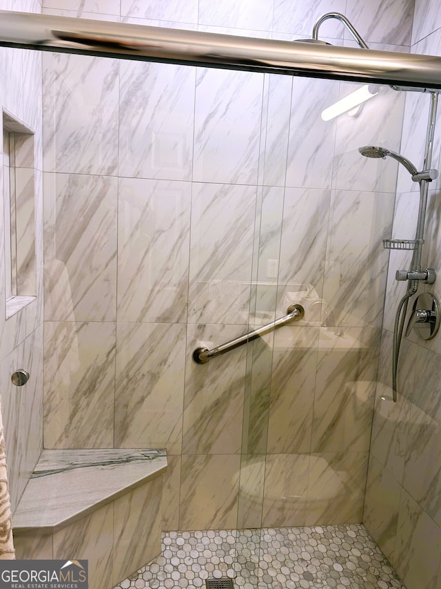 165 Woodgate Cir, Fayetteville, GA 30214 - full bathroom with a shower stall