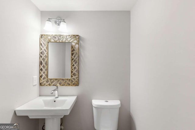347 Chip Rd, Stone Mountain, GA 30087 - bathroom with toilet