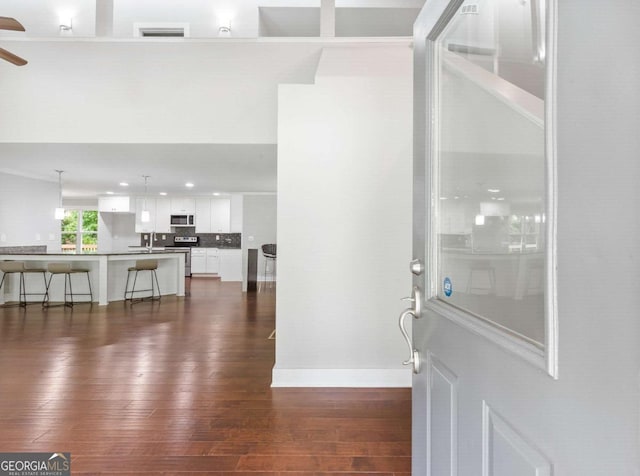 347 Chip Rd, Stone Mountain, GA 30087 - foyer with dark wood finished floors, baseboards, recessed lighting, and ceiling fan