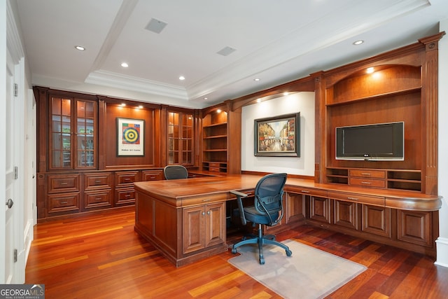 760 River Gate Dr, Atlanta, GA 30350 - home office with wood finished floors, ornamental molding, a tray ceiling, built in features, and recessed lighting