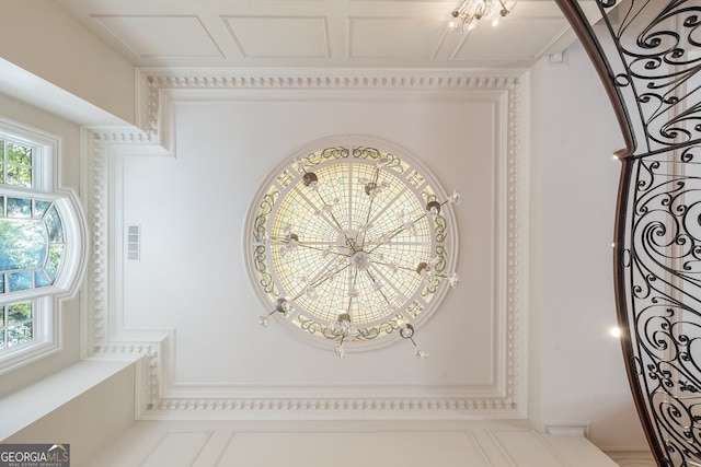 760 River Gate Dr, Atlanta, GA 30350 - detailed view of a chandelier