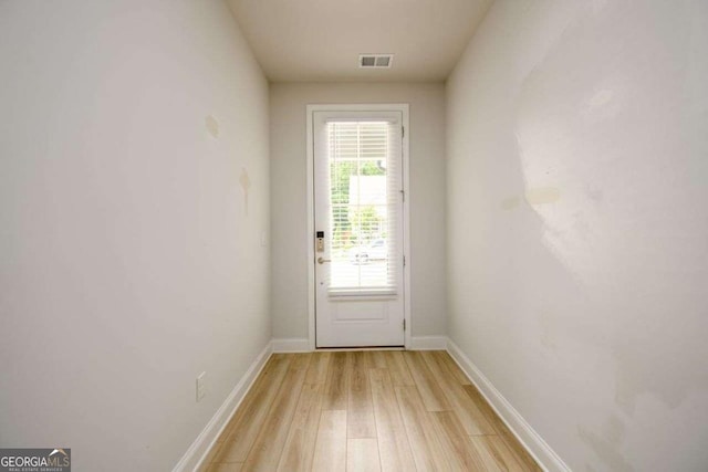 2856 Knob Creek Dr, Snellville, GA 30078 - entryway featuring light wood-type flooring and baseboards