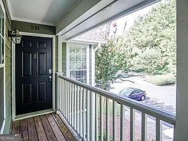 510 Berkeley Woods Dr, Duluth, GA 30096 - entrance to property with a balcony