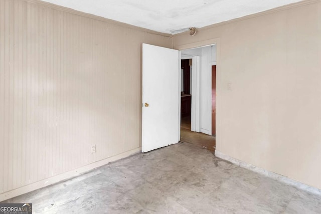 507 W 35th St, Savannah, GA 31415 - empty room featuring baseboards and crown molding