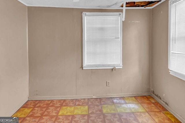 507 W 35th St, Savannah, GA 31415 - spare room featuring light floors and baseboards