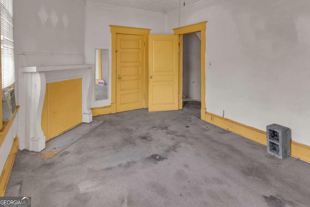 507 W 35th St, Savannah, GA 31415 - spare room featuring carpet flooring and ornamental molding