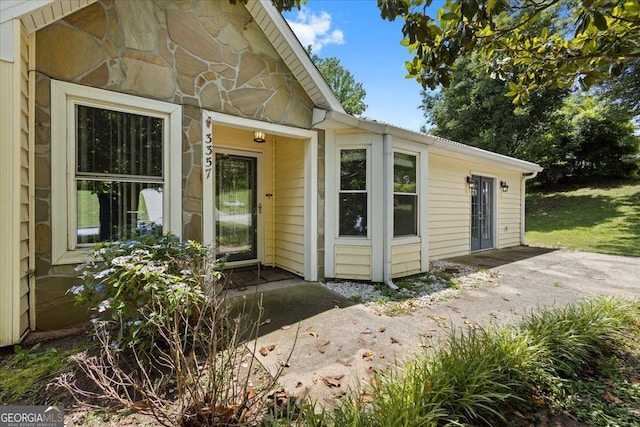 3357 Saddleton Way, Douglasville, GA 30134 - property entrance featuring stone siding