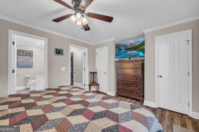 26-105 Midway Street Unit #108But Door #105, Helen, GA 30545 - bedroom with wood finished floors, baseboards, crown molding, ensuite bathroom, and a ceiling fan