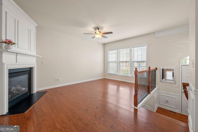 1379 Thornborough Dr, Alpharetta, GA 30004 - detailed view of a chandelier and baseboards