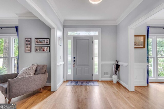 3250 Cobbs Farm Trl NW, Marietta, GA 30064 - foyer entrance with light wood-style floors and ornamental molding