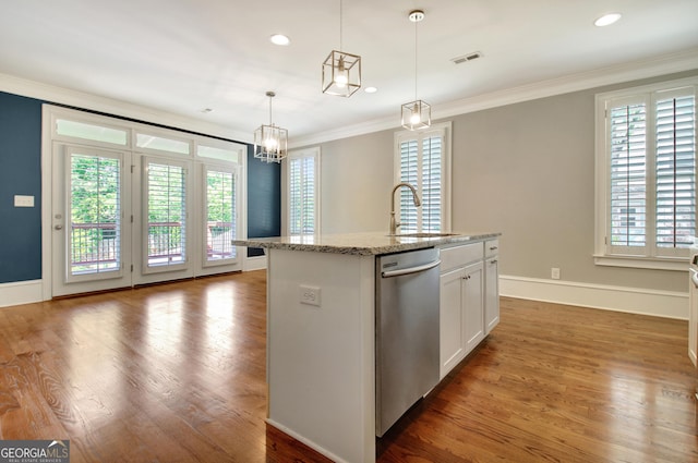 46 Horseshoe Bend Way, Senoia, GA 30276 - kitchen with a sink, dishwasher, wood finished floors, ornamental molding, and white cabinetry