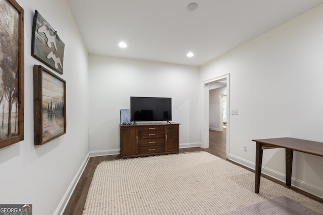 15626 Birmingham Hwy, Alpharetta, GA 30004 - sitting room featuring wood finished floors and recessed lighting