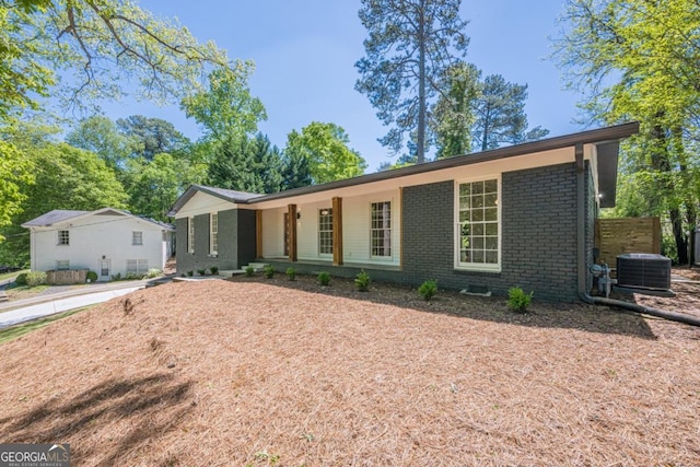 3350 Pine Meadow Rd NW, Atlanta, GA 30327 - ranch-style house with brick siding