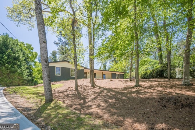 3350 Pine Meadow Rd NW, Atlanta, GA 30327 - view of yard