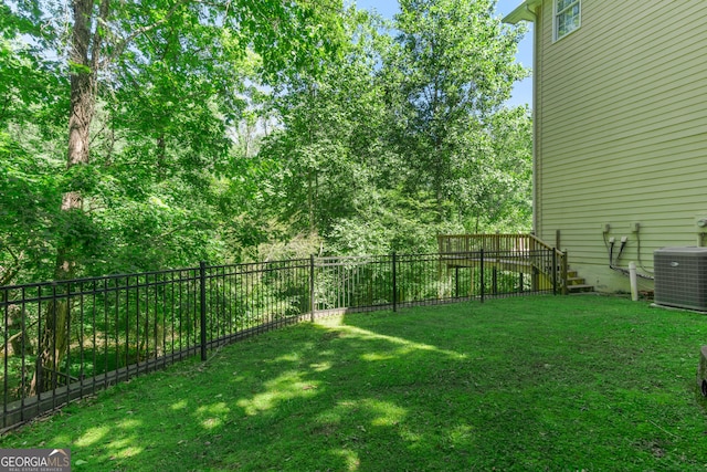 140 Longwater Cv, Roswell, GA 30075 - fenced backyard with stairs