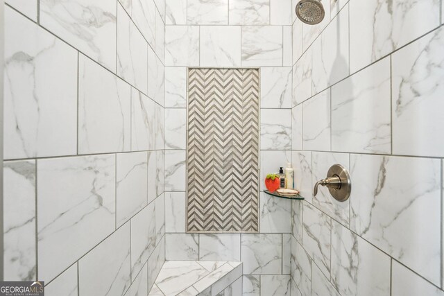 332 Rosshandler Rd, Suwanee, GA 30024 - bathroom featuring a tile shower