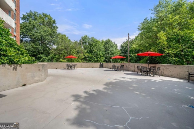 375 Ralph Mcgill Blvd NE Unit 707, Atlanta, GA 30312 - view of patio with outdoor dining area
