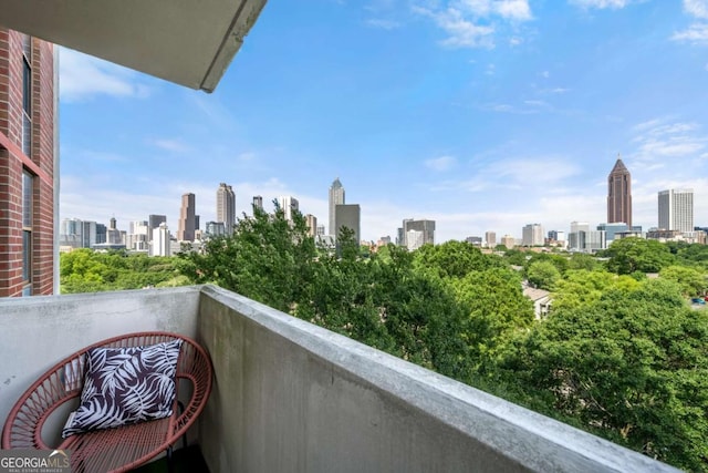 375 Ralph Mcgill Blvd NE Unit 707, Atlanta, GA 30312 - balcony featuring a skyline view