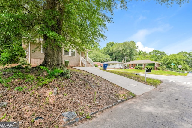 1381 Benteen Way SE, Atlanta, GA 30315 - view of yard with driveway