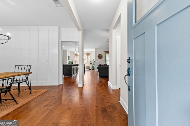 19 E Murphy St, Newnan, GA 30263 - foyer featuring wood finished floors and baseboards