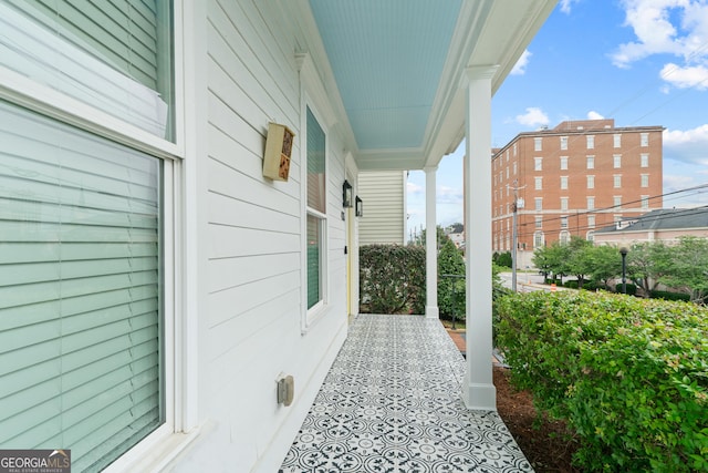 435 New St, Macon, GA 31201 - view of home's exterior with a porch