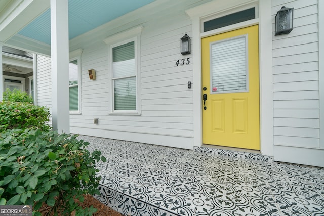 435 New St, Macon, GA 31201 - doorway to property with a porch