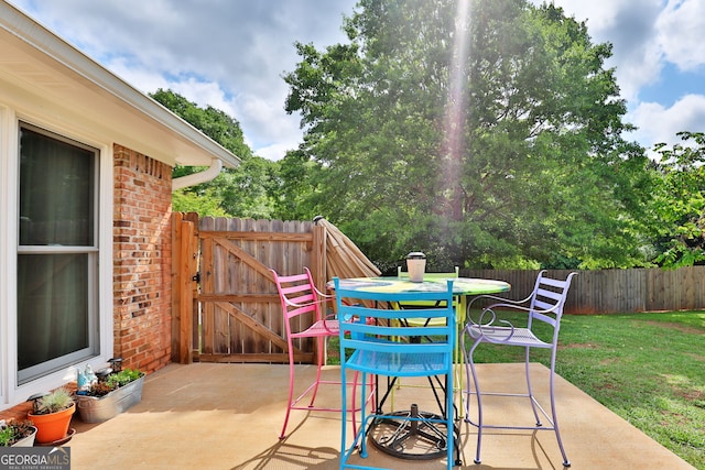 100 Huntcliff Ct, Lagrange, GA 30240 - view of patio with a gate