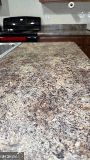 2080 Belmont Cir, Conyers, GA 30012 - kitchen view of stove
