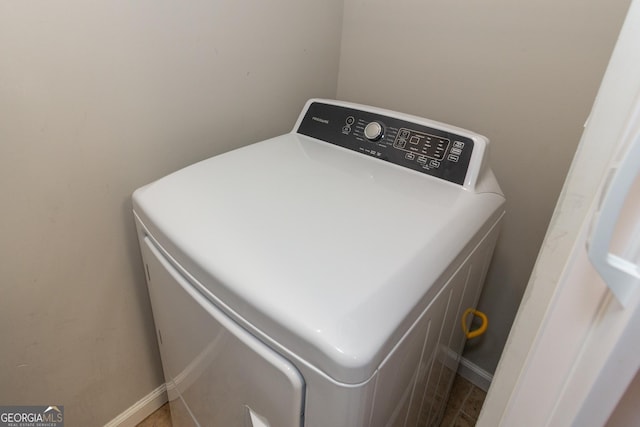 1017 Ridgefield Dr, Peachtree City, GA 30269 - laundry area with washer / dryer
