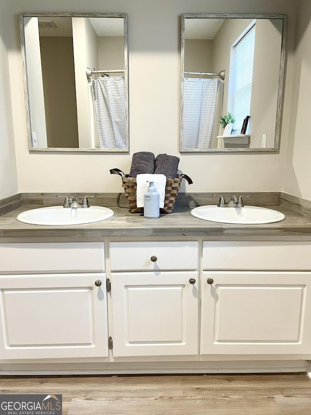 305 Lancelot Ln, Dublin, GA 31021 - bathroom with double vanity