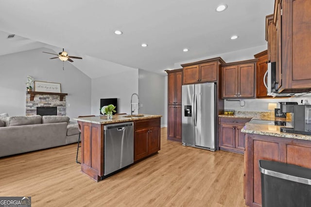 419 Highland Pointe Dr, Alto, GA 30510 - kitchen with appliances with stainless steel finishes, ceiling fan, light wood-type flooring, open floor plan, and recessed lighting