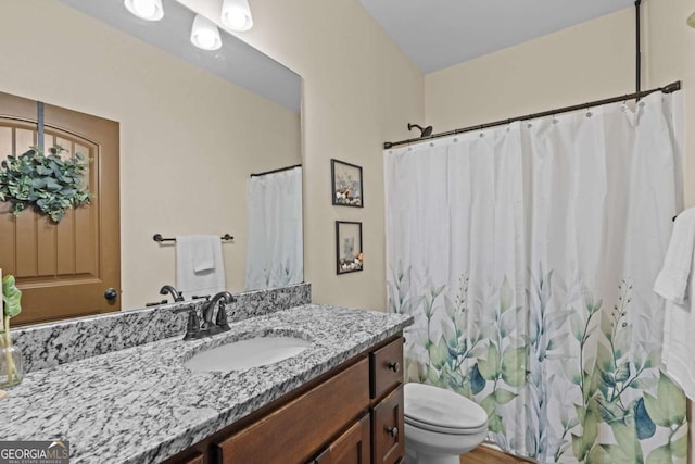 419 Highland Pointe Dr, Alto, GA 30510 - full bath with vanity and a shower with curtain